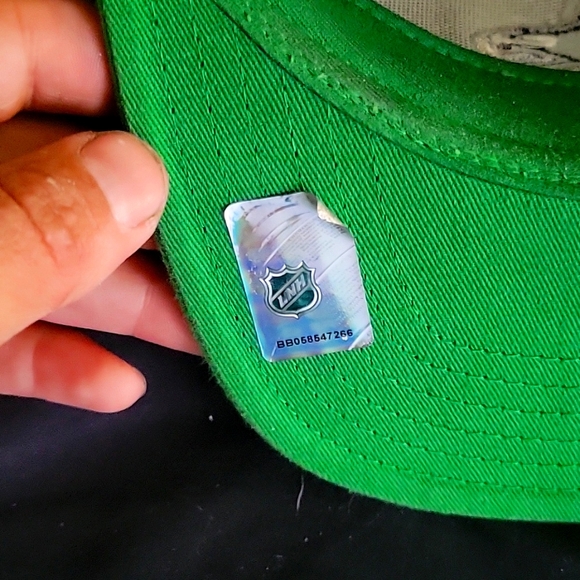 Vancouver Canucks NHL youth snapback color blue green white - Picture 6 of 8